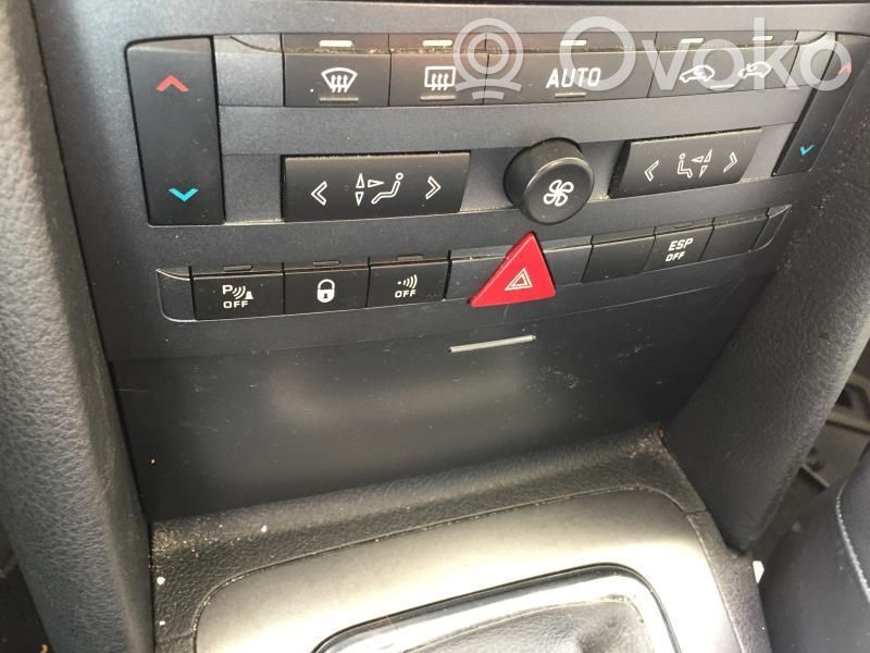 Peugeot 407 Climate control unit 