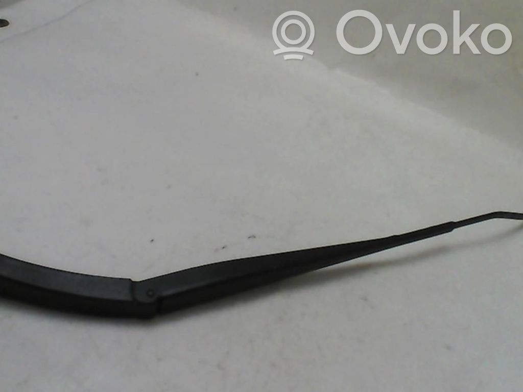 Peugeot Expert Front wiper blade arm 