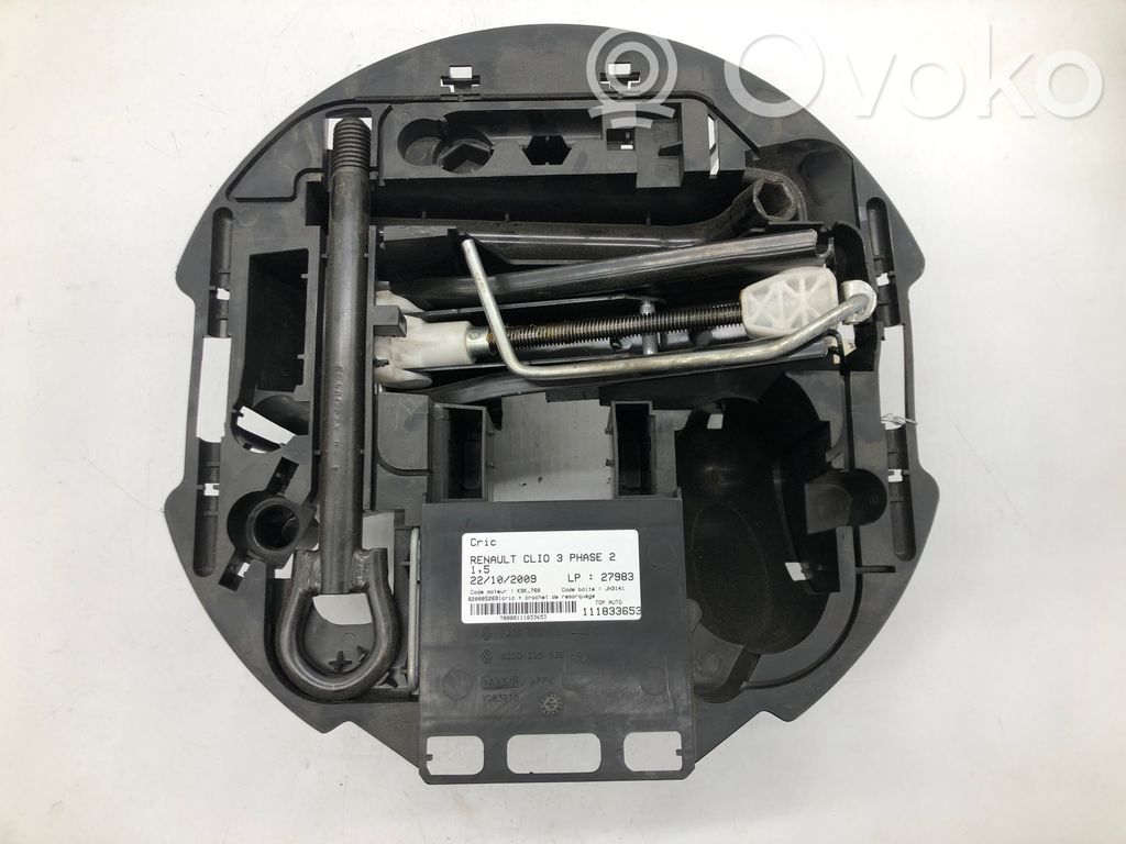 Renault Clio III Juego de herramientas 