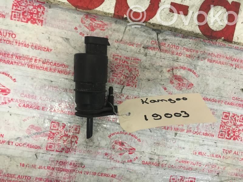 Renault Kangoo I Windscreen/windshield washer pump 