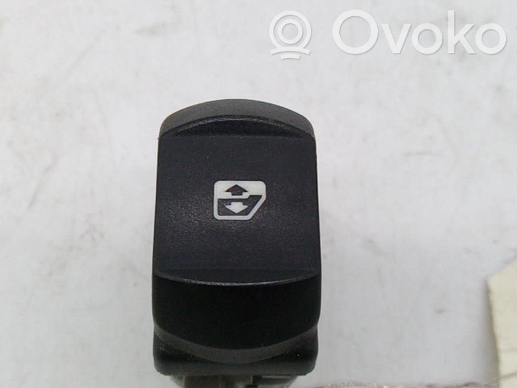 Renault Megane II Electric window control switch 