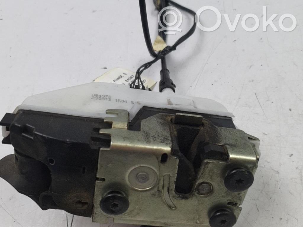 Renault Twingo II Front door lock 