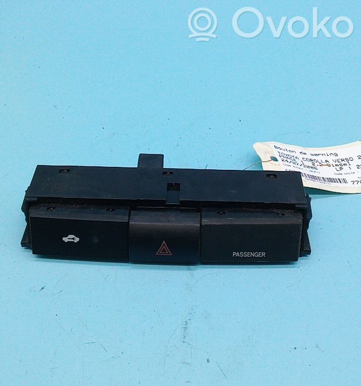 Toyota Corolla Verso E121 Hazard light switch 