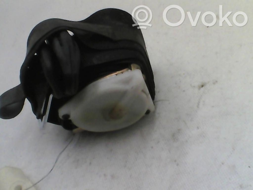 Opel Corsa B Cinturón delantero 