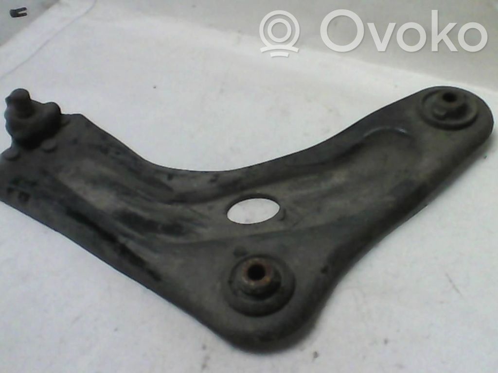 Peugeot 207 Front lower control arm/wishbone 