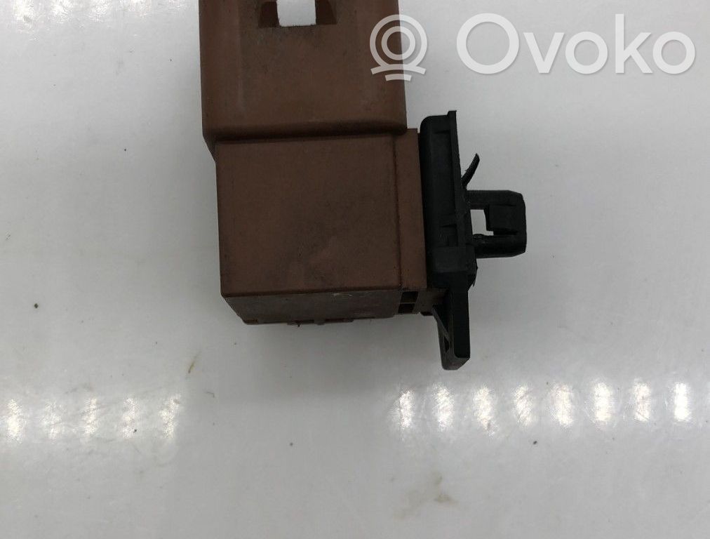Citroen DS3 Glow plug pre-heat relay 