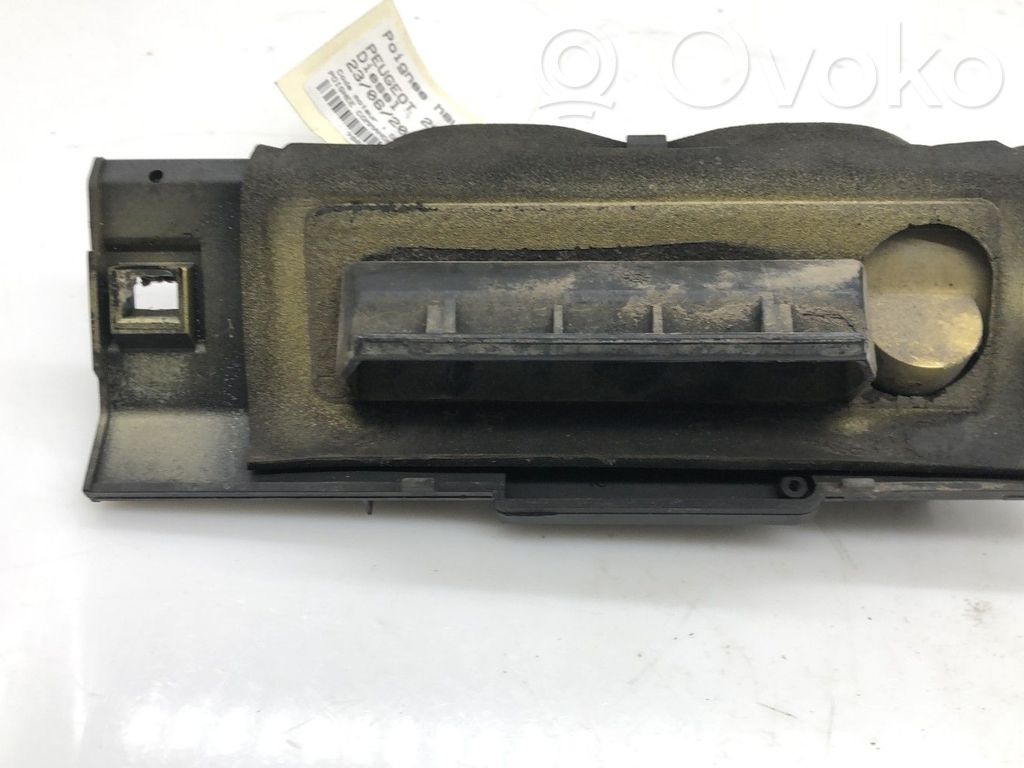 Peugeot 206 Tailgate/trunk/boot exterior handle 
