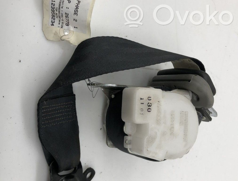Toyota Yaris Cinturón trasero 