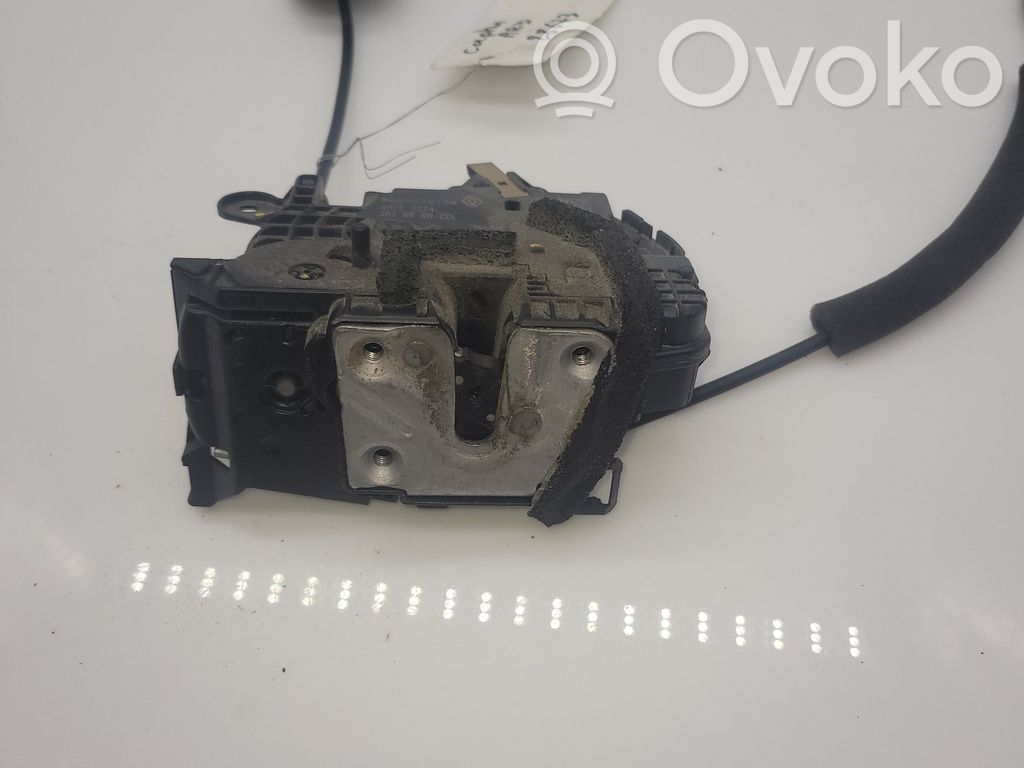 Renault Captur Aizmugurē slēdzene 