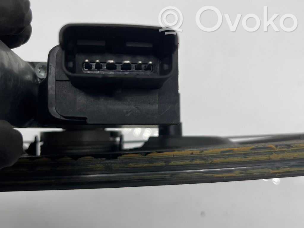 Peugeot Expert Front door window regulator with motor 