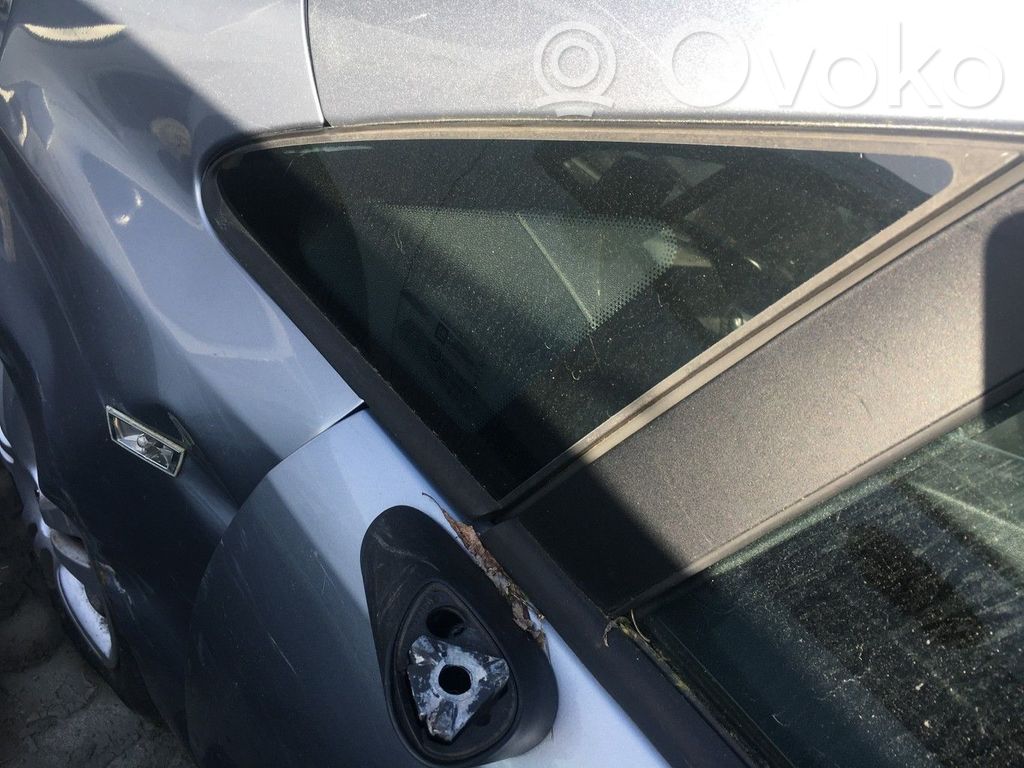 Opel Corsa D Front triangle window/glass 