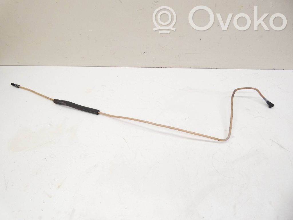 BMW X1 E84 Polttoaineputken letku 