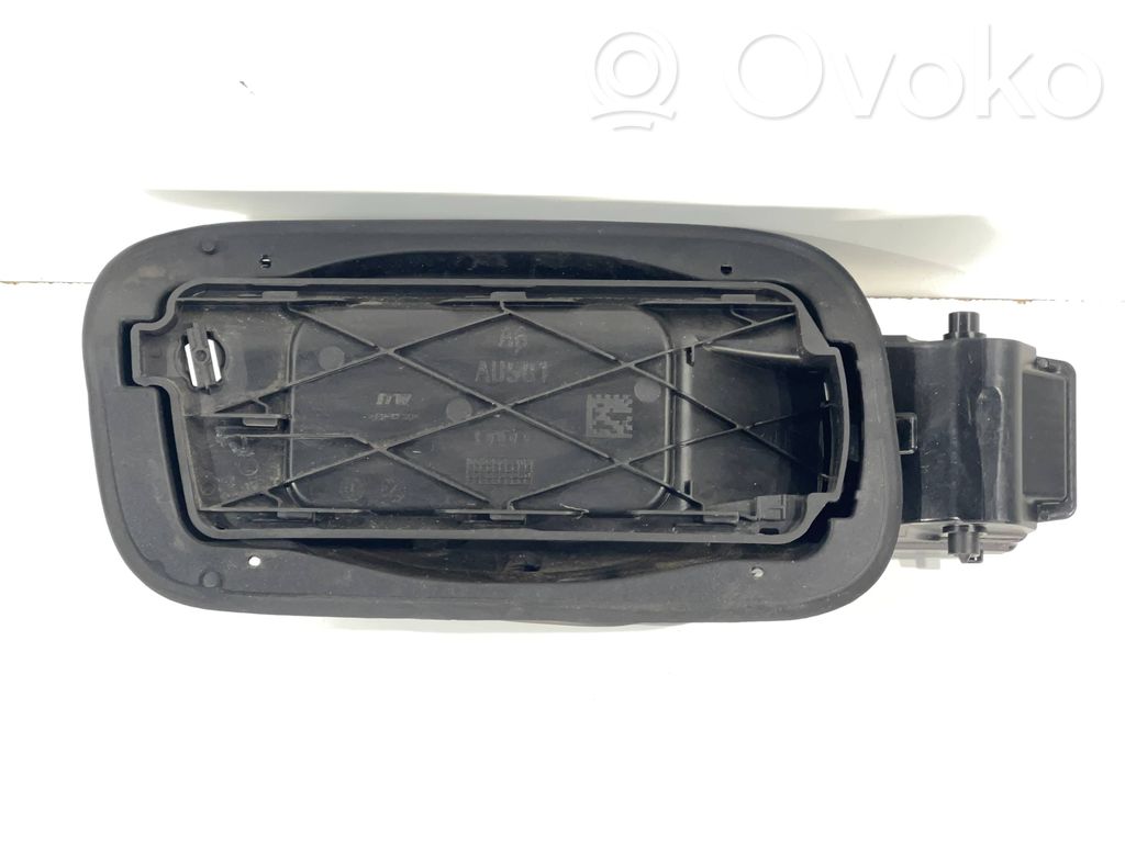 Audi A6 S6 C4 4A Polttoainesäiliön korkki 