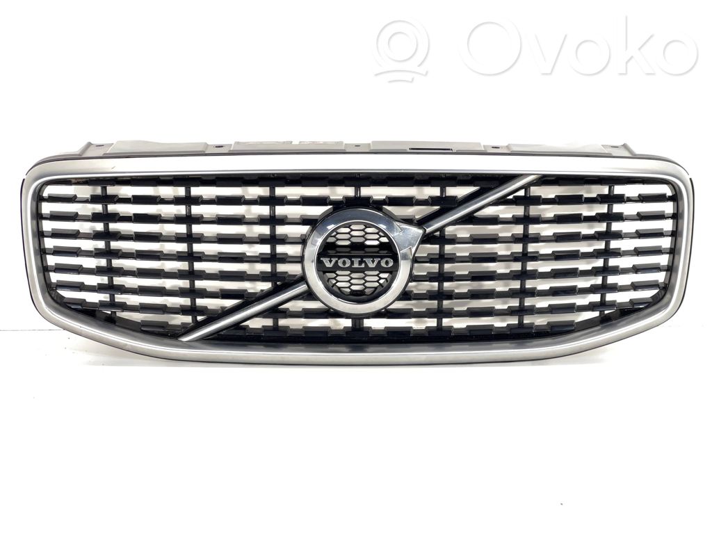Volvo XC60 Front bumper upper radiator grill 