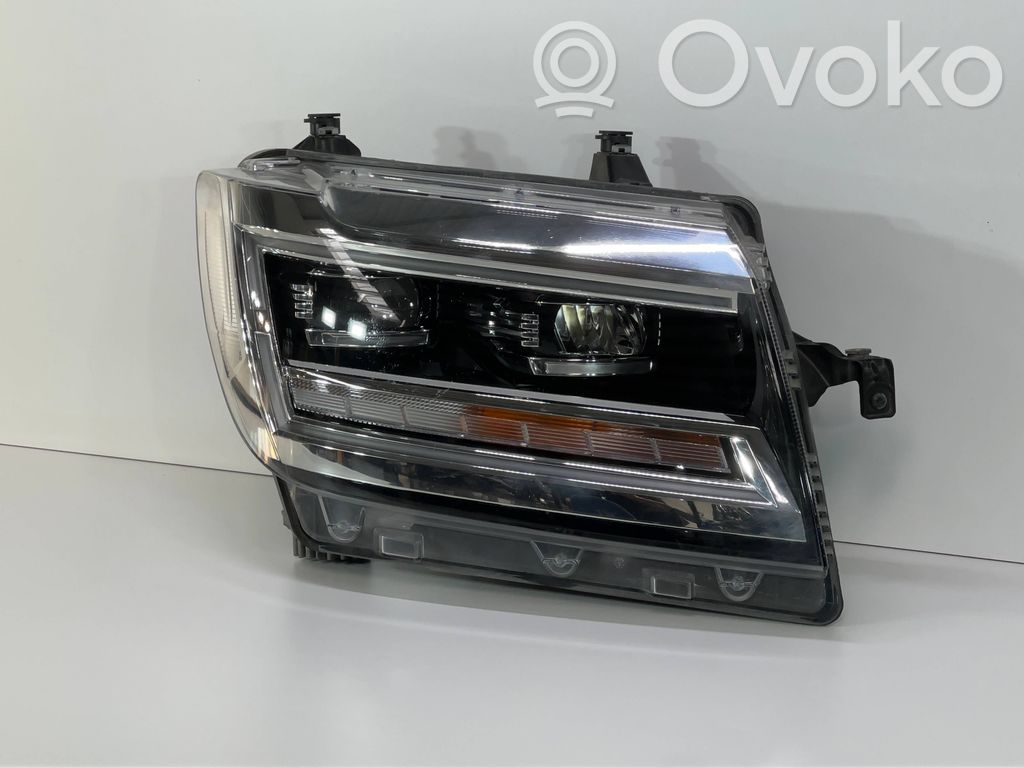 Volkswagen Crafter Lampa przednia 