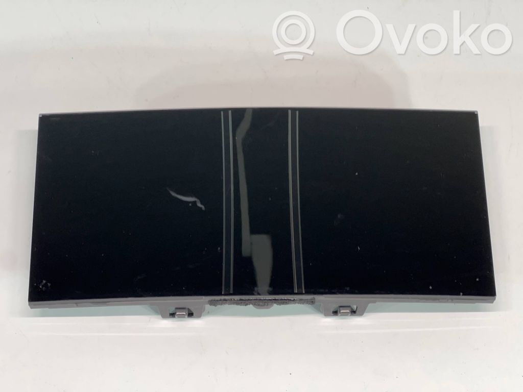 BMW 2 F22 F23 Ražotāja emblēma 