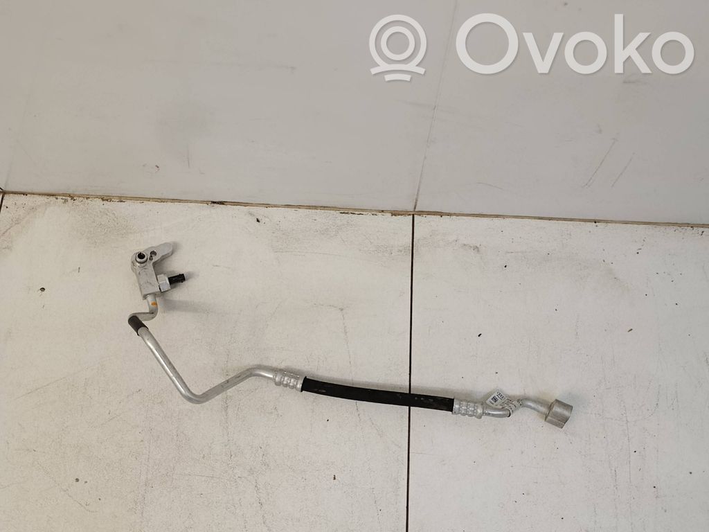 Audi Q8 e-tron Ilmastointilaitteen putki (A/C) 