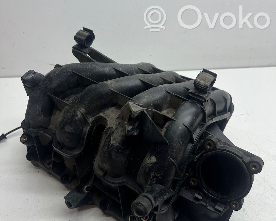 Volkswagen Golf IV Intake manifold 