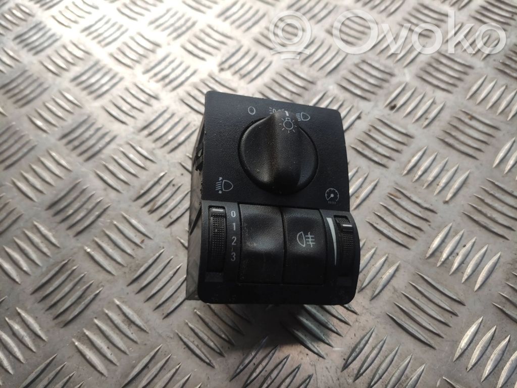 Opel Astra G Light switch 
