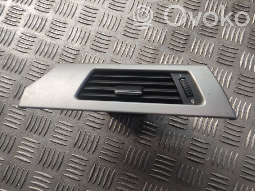 BMW 3 E90 E91 Šoninės oro grotelės 