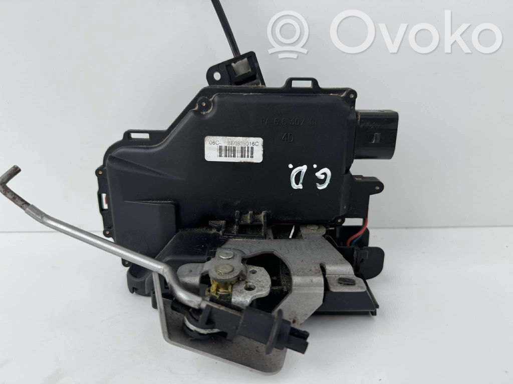 Audi A4 S4 B6 8E 8H Takaoven lukko 