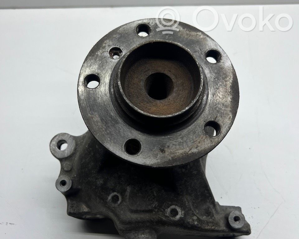 Front wheel hub   6753462