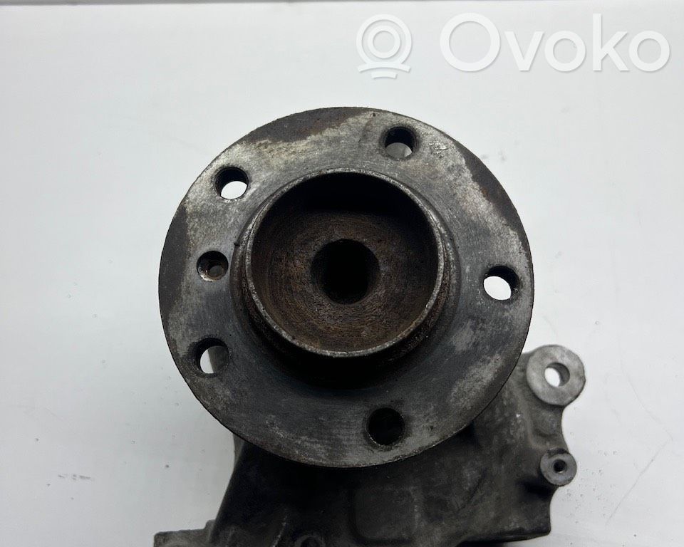 Front wheel hub   6753461