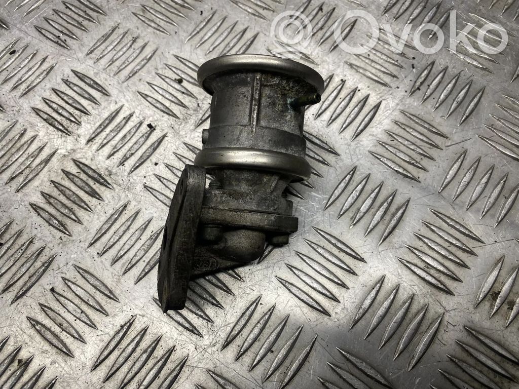 Audi A4 S4 B5 8D EGR vožtuvas 