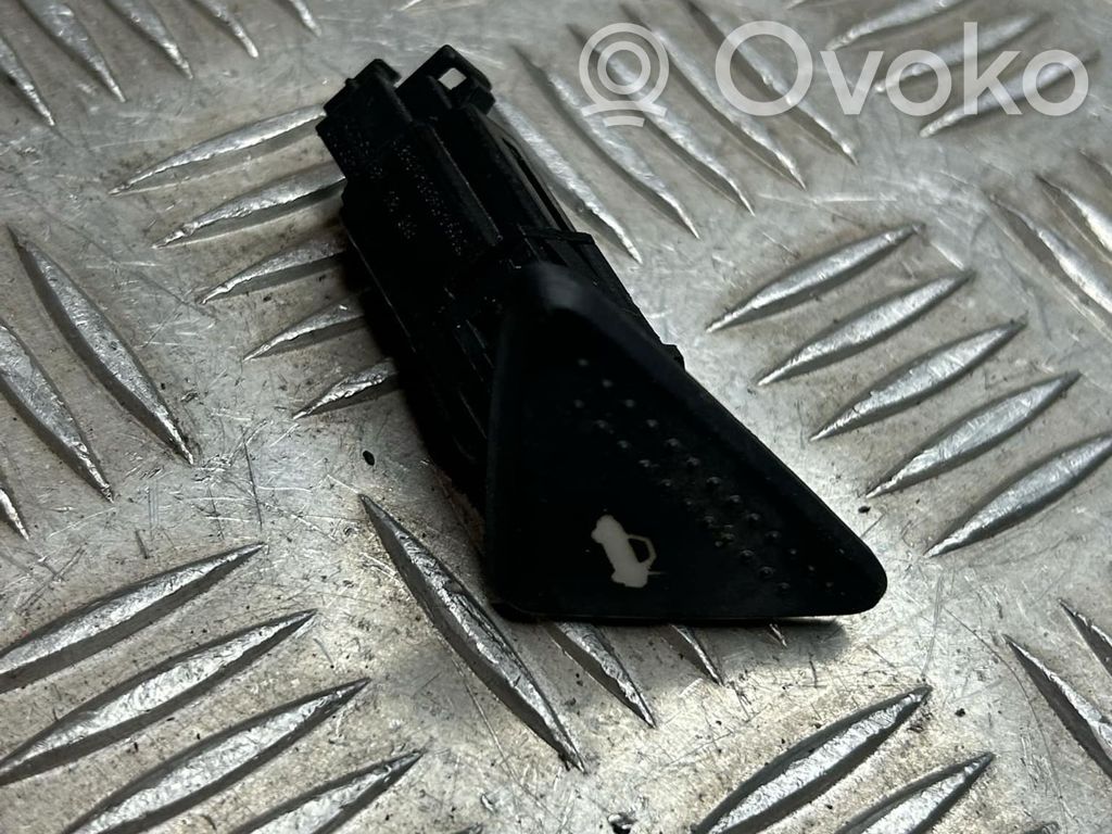 Ford Focus Tailgate opening switch 