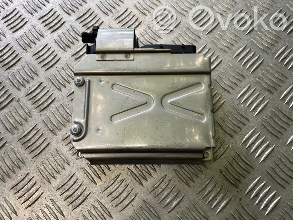 Engine control unit/module   8E0907411
