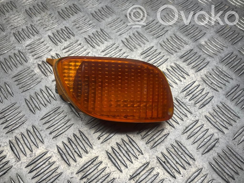 Ford Focus Front indicator light 
