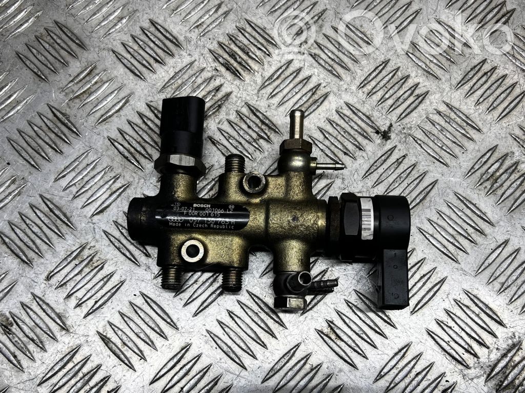 Audi A8 S8 D3 4E Fuel main line pipe 