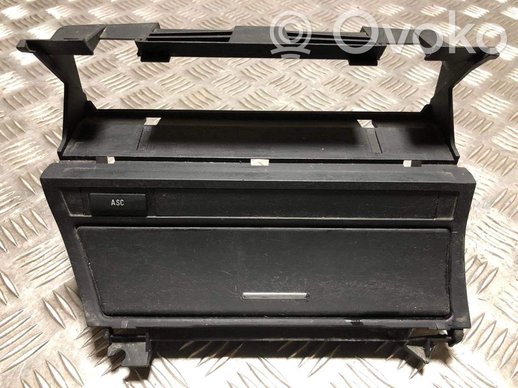 BMW 3 E46 Pelnutrauks 