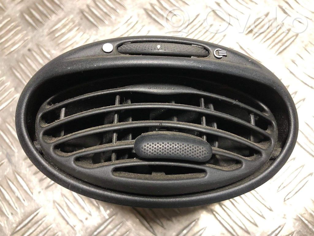 Ford Focus Grille d'aération centrale 