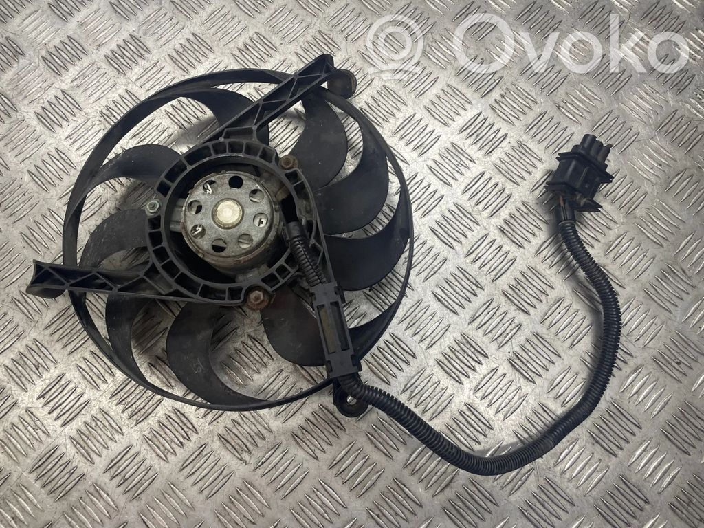 Volkswagen Golf IV Osłona wentylatora chłodnicy 
