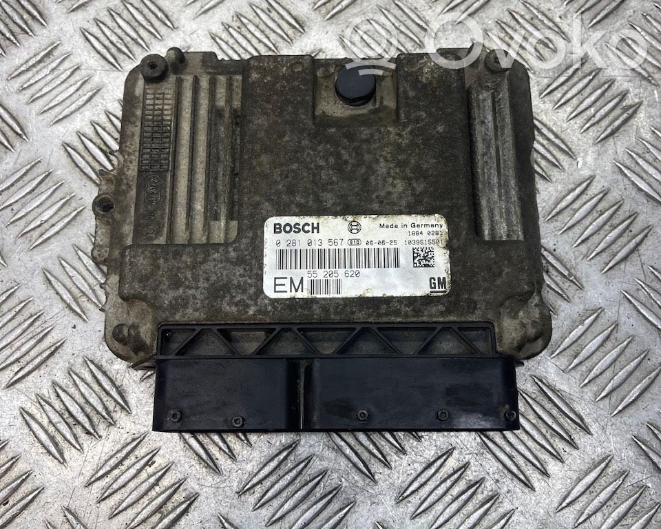Opel Zafira B Engine control unit/module 