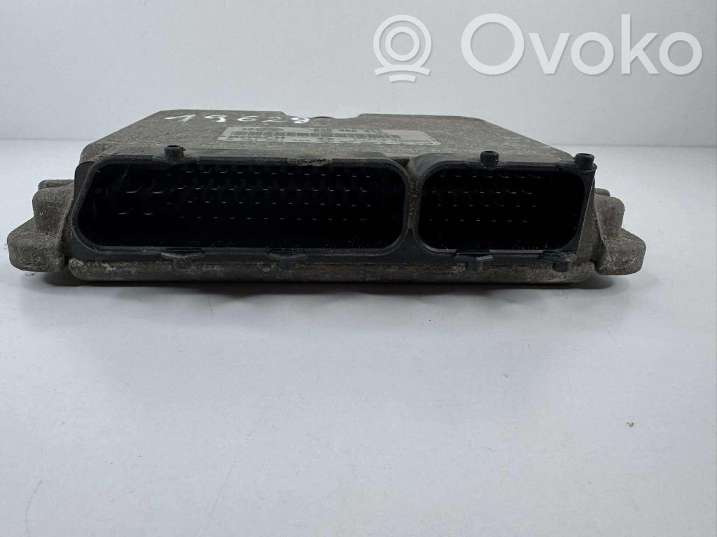 Volkswagen Golf IV Engine control unit/module 
