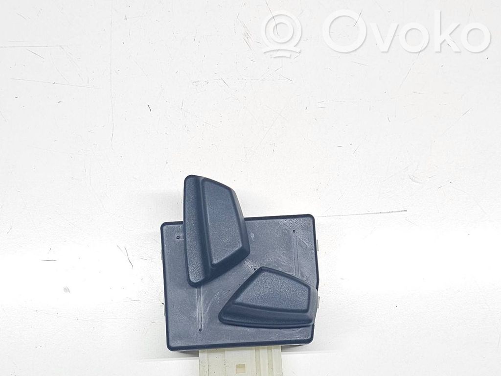BMW 5 E60 E61 Seat control module 