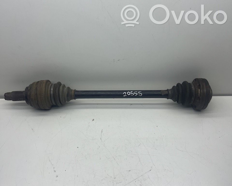 Aizmugurējā pusass   7500914