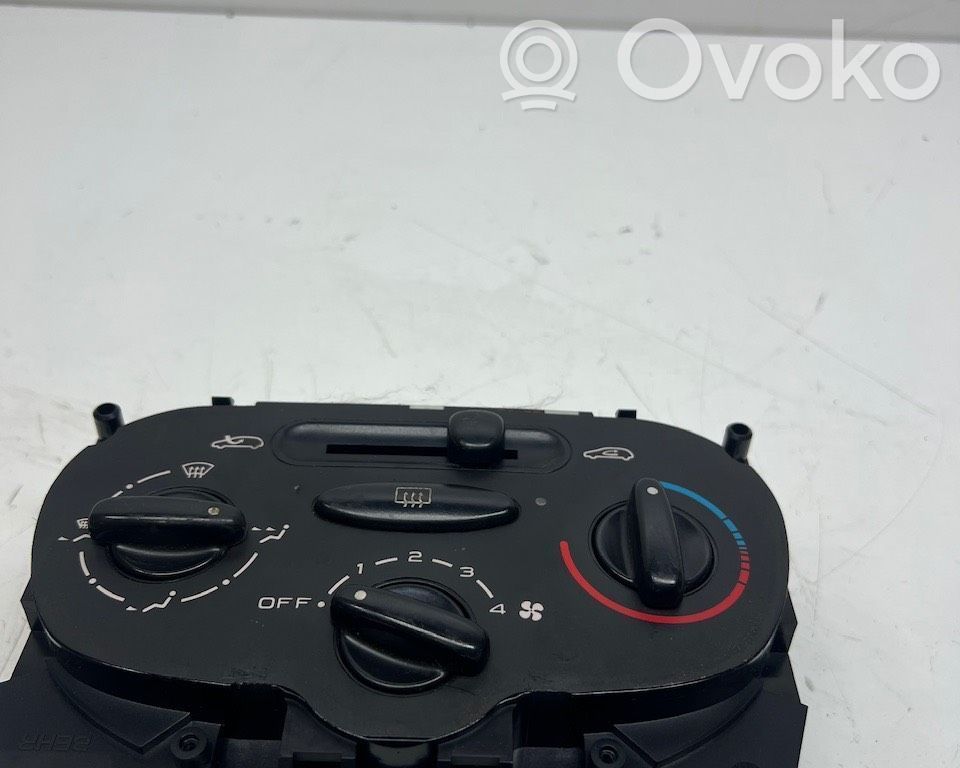 Peugeot 206 Climate control unit 