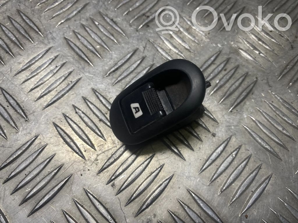 Electric window control switch   96401469XT