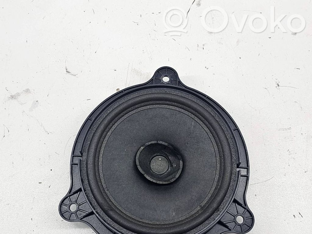 Nissan Qashqai Front door speaker 