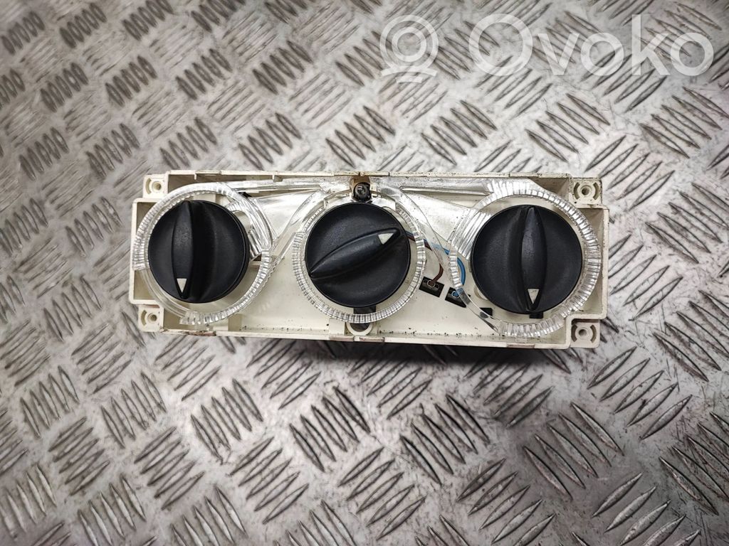 Audi A4 S4 B5 8D Climate control unit 