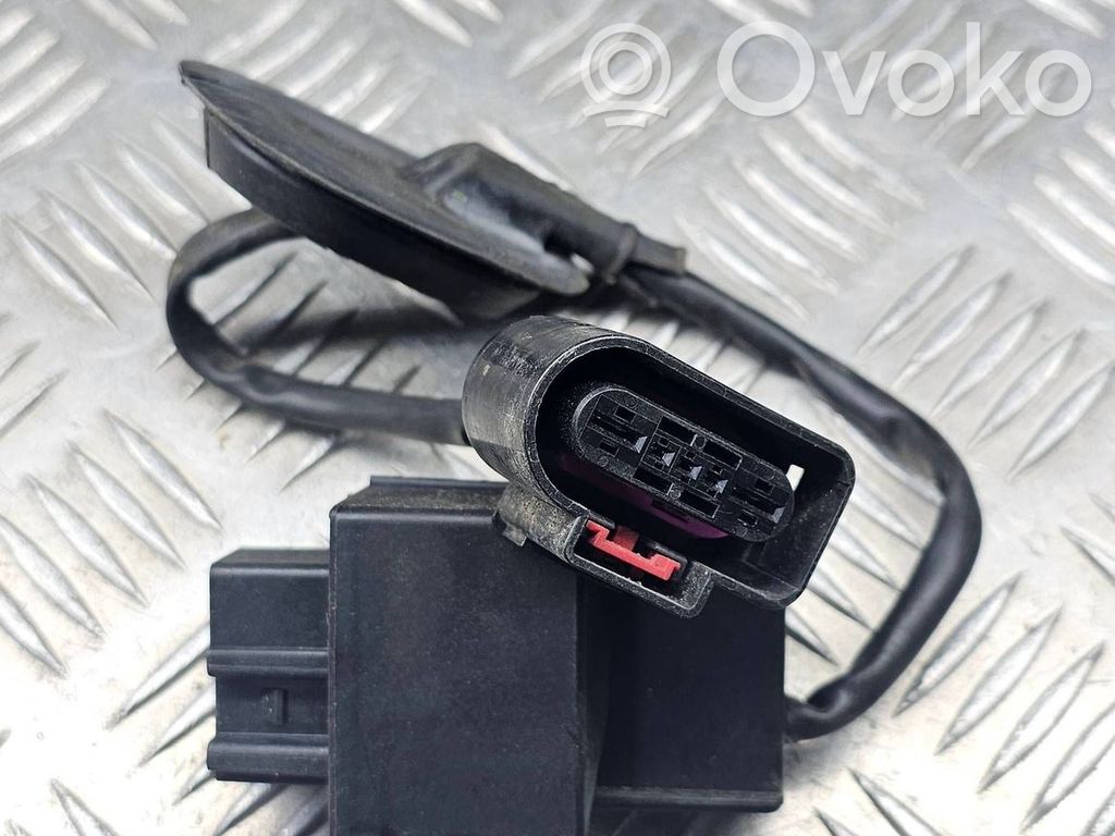 Volkswagen PASSAT B6 Unité de commande / module de pompe à carburant 