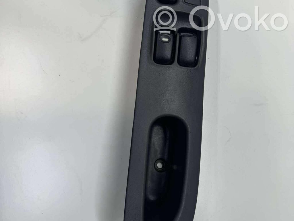 Mitsubishi Colt Electric window control switch 