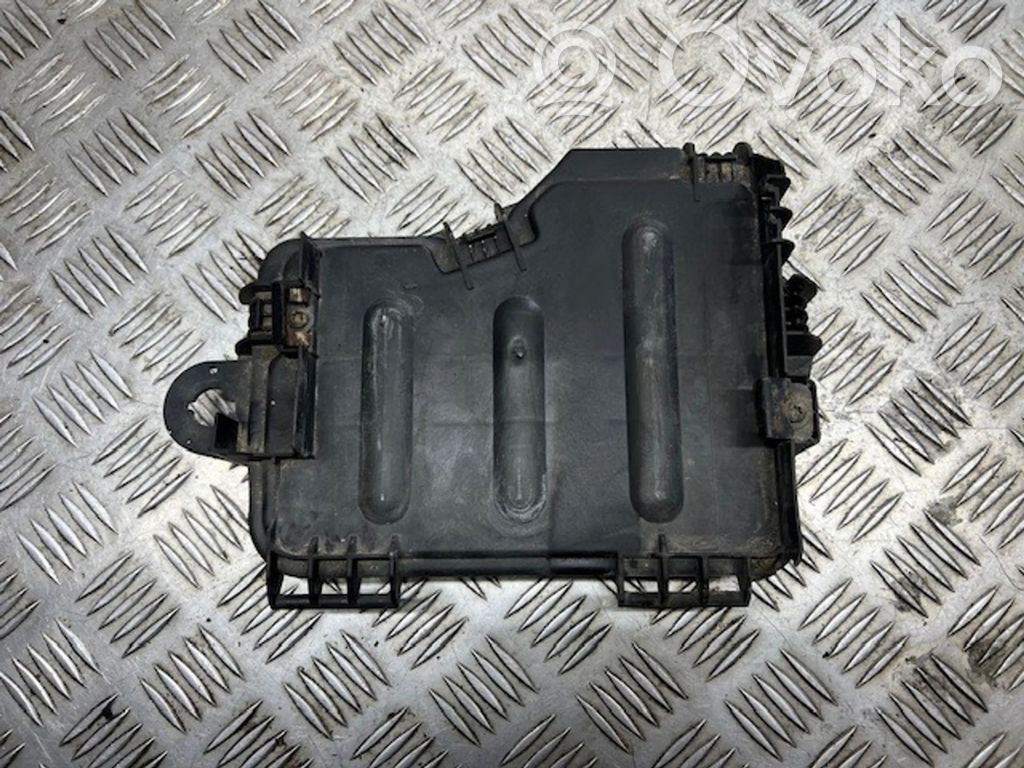 Audi A8 S8 D3 4E Deckel Sicherungskasten 
