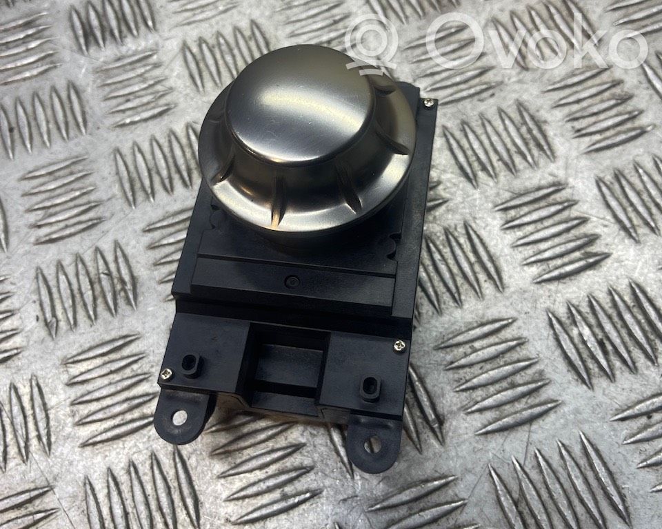 Multifunctional control switch/knob   6941801