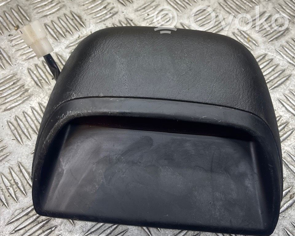 Subaru Legacy Third/center stoplight 