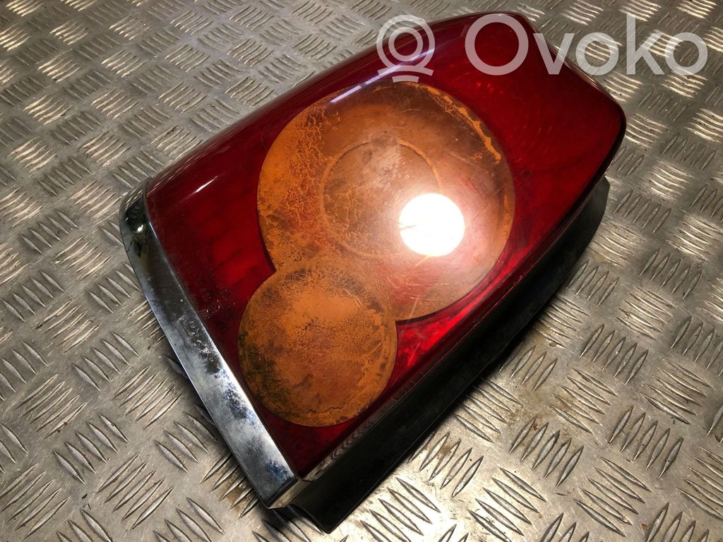 Toyota Avensis T250 Lampa tylna 