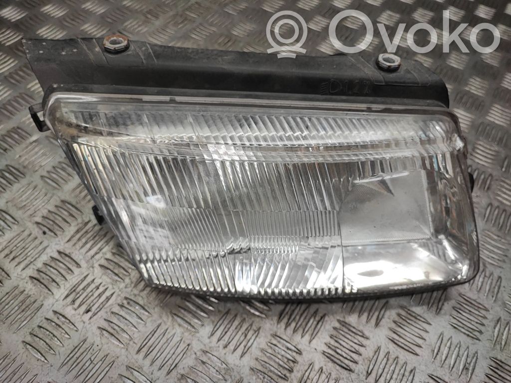 Volkswagen PASSAT B5 Headlight/headlamp 